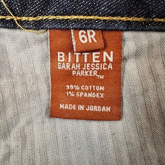 Bitten by Sarah Jessica Parker ~ Bootleg Denim ~ little bit of stretch~ size 6R - Picture 11 of 11
